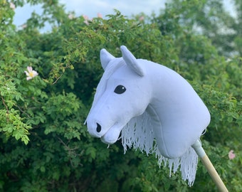 White Hobby Horse siwy