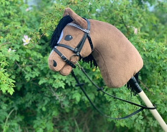 Bay Hobby Horse gniady with bridle and reins
