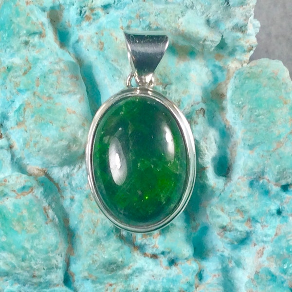 Chrome Diopside Pendant in Sterling Silver, Siberia, Russia.