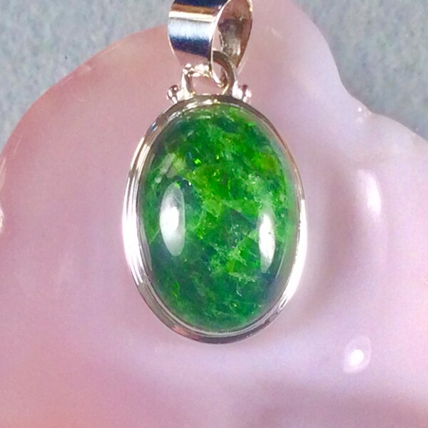 Chrome  Diopside Pendant in Sterling Silver, Siberia, Russia.