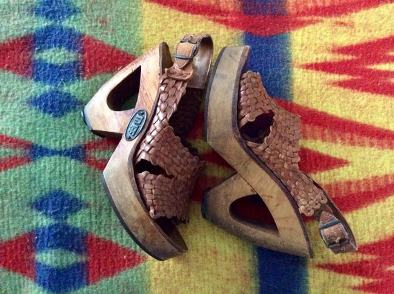1970s wooden platforms (size 9).