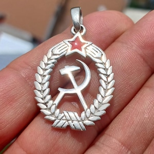 Red Star Sterling Silver Communist Crest Pendant Hammer and Sickle - Silver Communist Crest Necklace - Revolutionary Jewelry for Activists