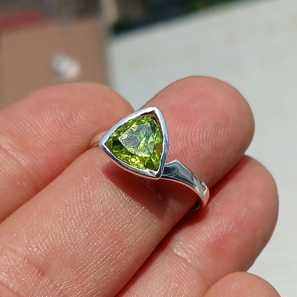 Minimalist Peridot Ring, Sterling Silver Ring, Solitaire Ring, Green Peridot, Triangle shape, unique silver ring, gift for her - size 9.5