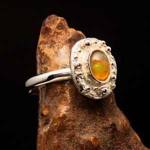 Einzigartiger Opalring, einzigartiger Opal Solitärring in atemberaubendem Sterling Silber - Größe 10,5 - 925 Sterling Silber Ring