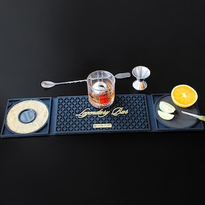 Wielofunkcyjny BAR MAT 3 w 1 z deską do krojenia i obieraczką do szkła. Nowy „Legendarny bar” firmy NOBLESIP
