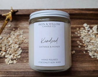 KINDRED/Oatmilk & honey candle / soy candle / natural candle / bridesmaids gift / oatmeal scent / honey /