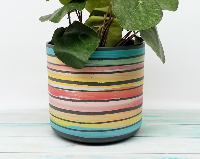 Eco friendly indoor Planter - 14 & 16 cm diameter, stripes of melange colours