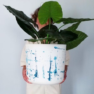 PRE ORDER Very Large Plant pot 30 - 35 cm ( 11.8''- 13.7'' )  Shibori Tie dye, Eco friendly planter made of recycled plastic