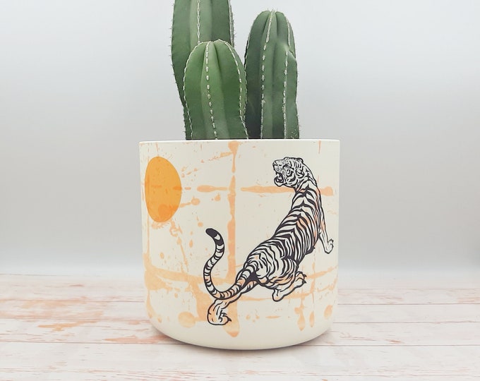 Sustainable indoor plant pot 16 cm - 6.2 '', Planters made of recycled plastic, yin yang tiger and moon plant holders