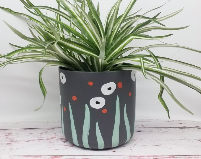 Eco friendly indoor Planter - plant pot 16 & 14 cm, hand painted