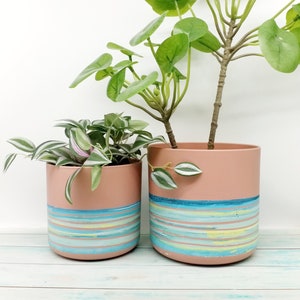 PREORDER Sustainable indoor Planter - 14 & 16 cm diameter, made of recycled plastic, terracotta pink + stripy blue melange