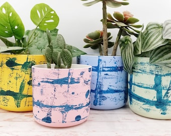 Sustainable Plant pots, 14 or 16 cm diameter planters made with recycled plastic, colourful hand painted plant pots