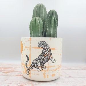 Sustainable indoor plant pot 16 cm 6.2 '', Planters made of recycled plastic, yin yang tiger and moon plant holders image 2