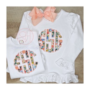 Chemise à monogramme pour fille, monogramme floral appliqué, chemise à monogramme pour tous les jours pour fille, t-shirt à monogramme pour tout-petit