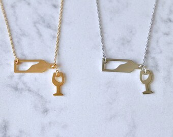 Wine Bottle Charm Pendant Necklace, Dainty, Birthday Gift, Sister Gift, Mother Gift, Bridesmaid Gift, Friend Gift, Girlfriend Gift