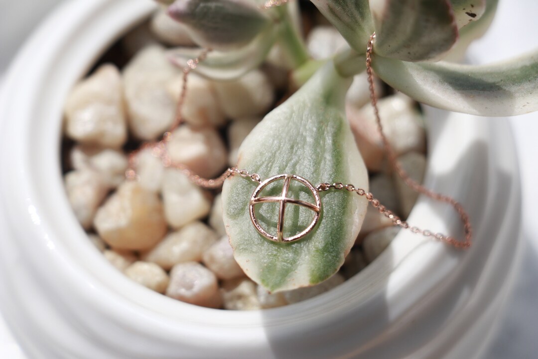 Circle Cross Necklace Dainty Birthday Gift Sister Gift Etsy