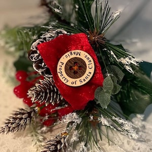 Santa&#39;s lost button | Christmas tradition | Glowforge tested | Digital File | SVG