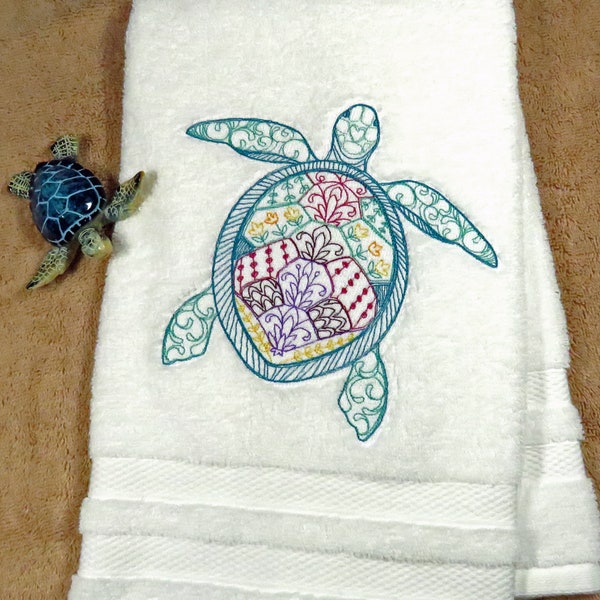 Sea Turtle Hand Towel, Sea Life Decor, Coastal Hand Towel, Tropical Hand Towel, Ocean Décor, Bath Hand Towel, Nautical Hand Towel