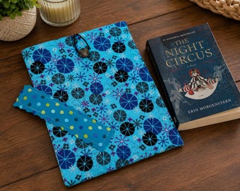 Padded Book Sleeve: Retro Design Cotton Book Protector with Bookmark