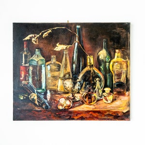 Stilleven met glazen flessen | Natuursteen | Antieke stijl | Wanddecoratie | Donkere achtergrond