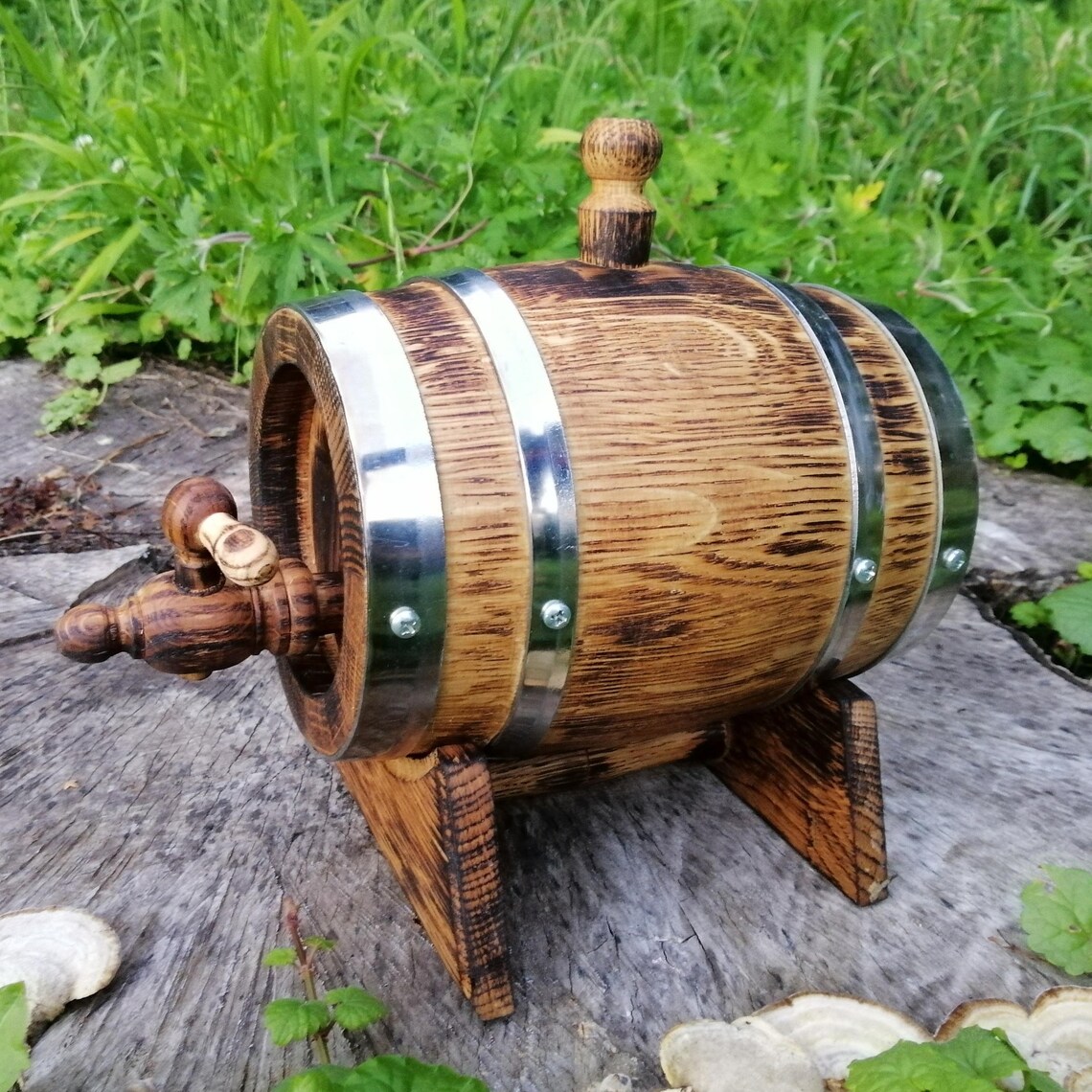 MINUS ONE Tonneau en bois, tonneau en chêne personnalisé pour whisky ou vin, tonneau avec robinet, bouchon et tréteau en bois, tonneau à whisky, tonneau en bois de pin cool, tonneau de