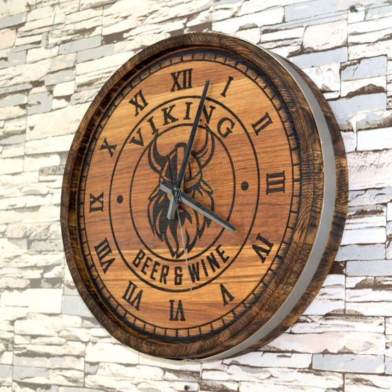 AIFLM Horloge murale personnalisée en métal avec lumière LED pour