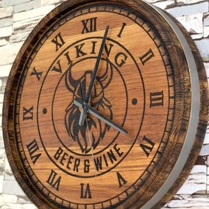 Personalised Whiskey Barrel Clock, Custom Bourbon Wall Head, Vintage Whisky Barrel Lid, Unique Clock-Art-Gift, Viking Home Decor Rustic Bar