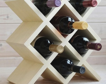 Botellero de madera personalizado "Weston" – Portabotellas cuadrado de sobremesa – Soporte rústico de madera hecho a mano – Regalo personalizado para amantes del vino