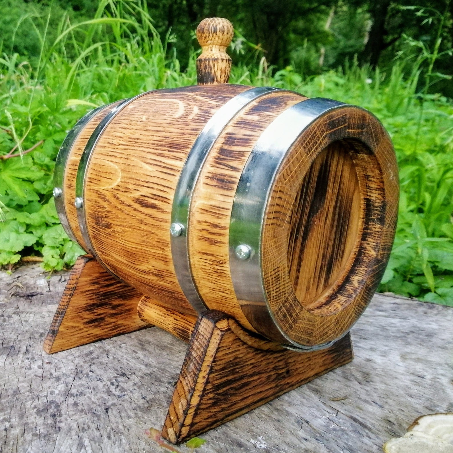 OATIPHO Tonneau De Vin Miniature 1:12 – Set Avec Fût, Robinet Et 2 Tasses – Résine Et Bois – Déco Maison De Poupée