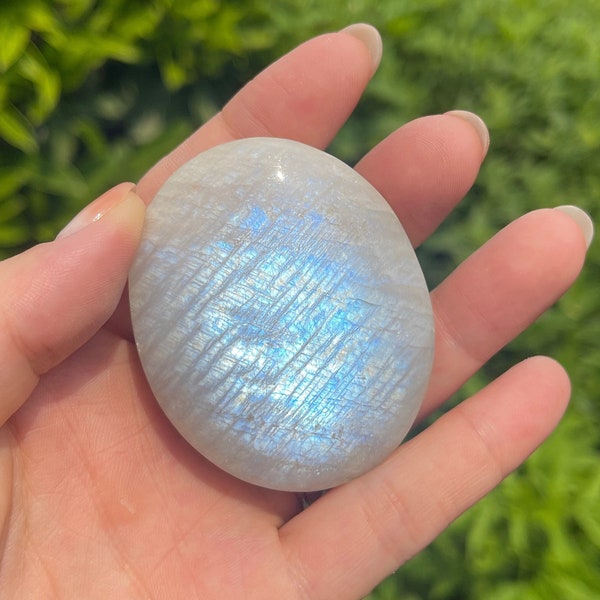 Blue Moonstone Palm Stone, Flashy Crystal Palm Stone, Anti-Anxiety Crystals, Meditation Crystal, Healing Crystal, Gift for Her