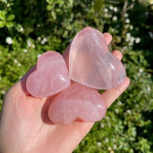 Rozenkwartshart, roze kristallen hart, kristallen hartcluster, hartchakrasteen, genezend kristal, woondecoratie, kristalcadeau