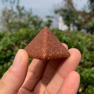 Goldstone Pyramid, Yoga Stone, Gemstone Pyramid, Meditation Pyramid, Chakra Pyramid, Healing Crystal, Energy Balancing