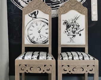 Loving Alice – Alice in Wonderland, Paar Vintage-Stühle mit “Alice in Wonderland”-Motiven Stuhl Esszimmerstuhl