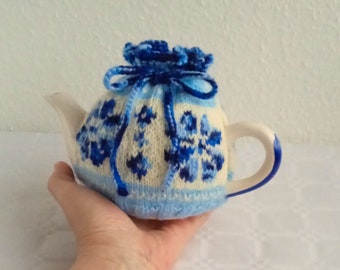Tea cozy for teapot, gift for mom.