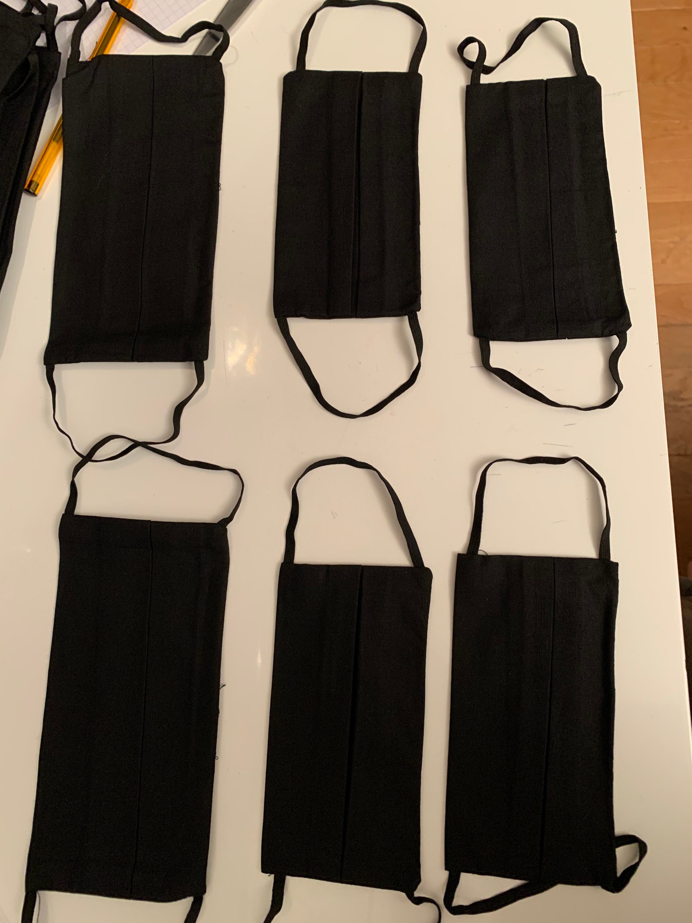Black fabric masks (unit)