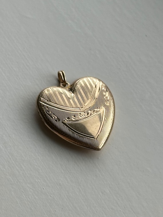 Vintage 10k Yellow Gold Esemco Large Etched Heart 