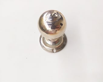 Victorian Round Brass Large Door Knob - Turning Handle in Nickel Plating - Pair