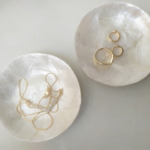 Round Soft Seashell Ring Dish White Trinket Plate with, set of 2 image 1