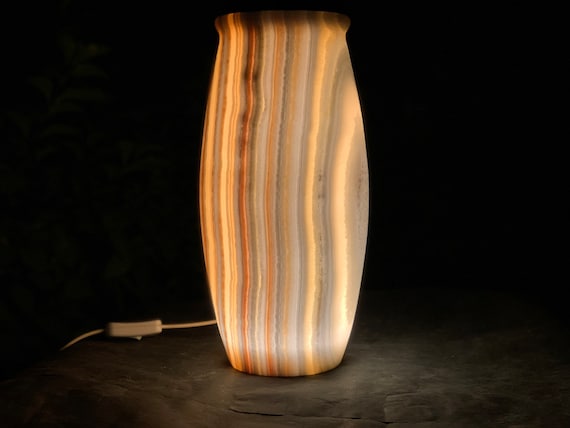 アラバスター テーブル ランプ / 素晴らしい縞模様 / ユニークな縦線