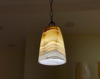 Alabaster hanging lamp - natural stone - pendant light - beautiful natural colors - onyx - unique hanging lamp