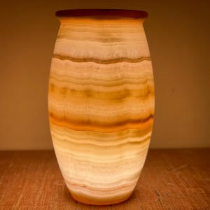 Alabaster Lamp / Alabaster Vase / table lamp / stone lamp / stone light / 100 % natural / handmade / extraordinary colors