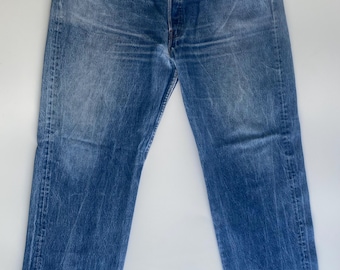 1980er Jahre Levi's 501 Knopfleiste in den USA hergestellte Vintage Jeans Größe 42-34
