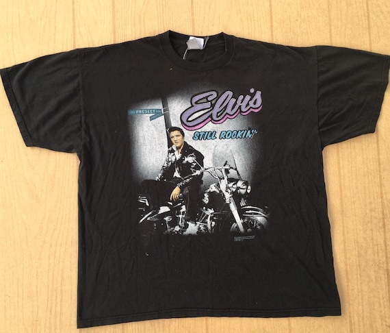 Elvis Presley still rocking 1997 Elvis Presley en