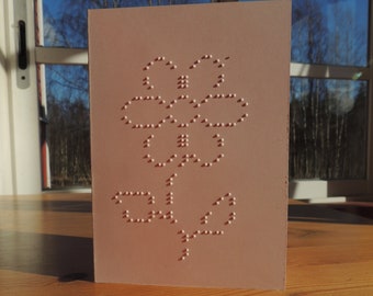 Stuur een wenskaart met uw eigen brailleboodschap, voelbare kaart met elegant bloemenpatroon afgebeeld in verhoogde stippen,