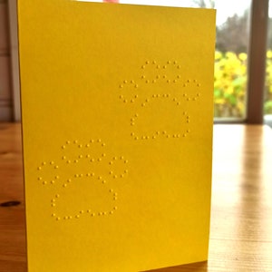 Partagez un message qui attire l'attention avec une carte tactiele personalisable in braille pour les aveugles et les malvoyants