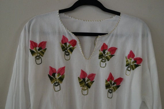 Heavily Embroidered Mexican Peasant Blouse Size M… - image 2