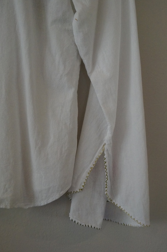 Heavily Embroidered Mexican Peasant Blouse Size M… - image 8
