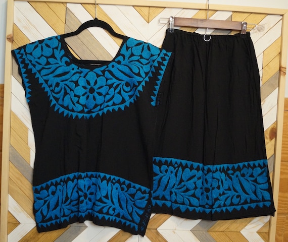 Mexican Embroidered Bird and Flower Blouse and Ski