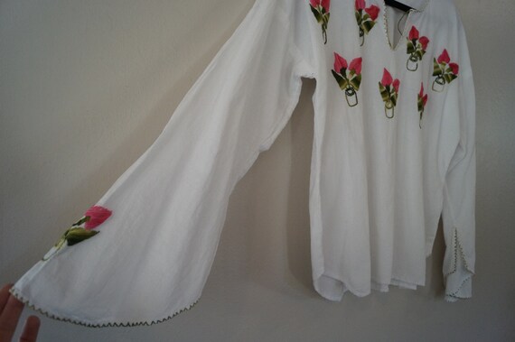 Heavily Embroidered Mexican Peasant Blouse Size M… - image 6
