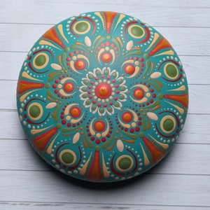 Mandala stone hand-painted / paperweight / meditation stone / mindfulness / yoga / dot art / dot mandala / mandala stone